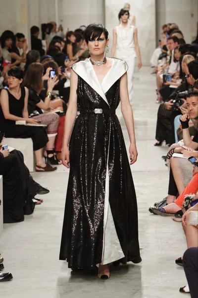 Look 77